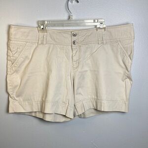 Mossimo Women's Cream Shorts Sz 18